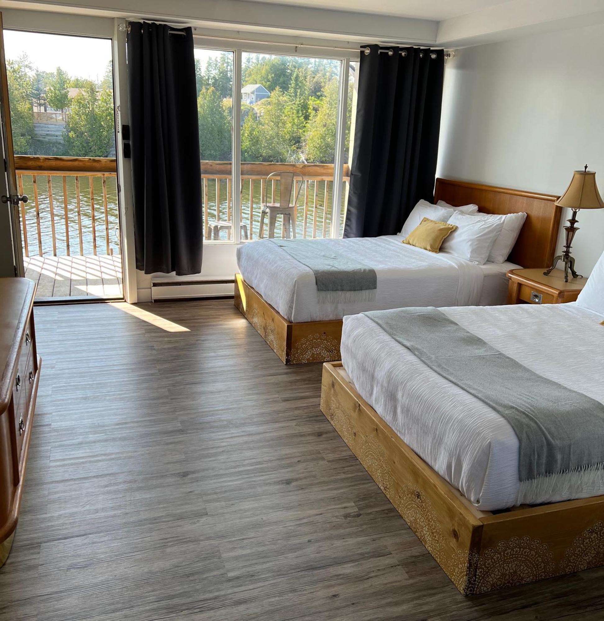 Kit Wat Motel & Marina Сабъл Бийч Екстериор снимка