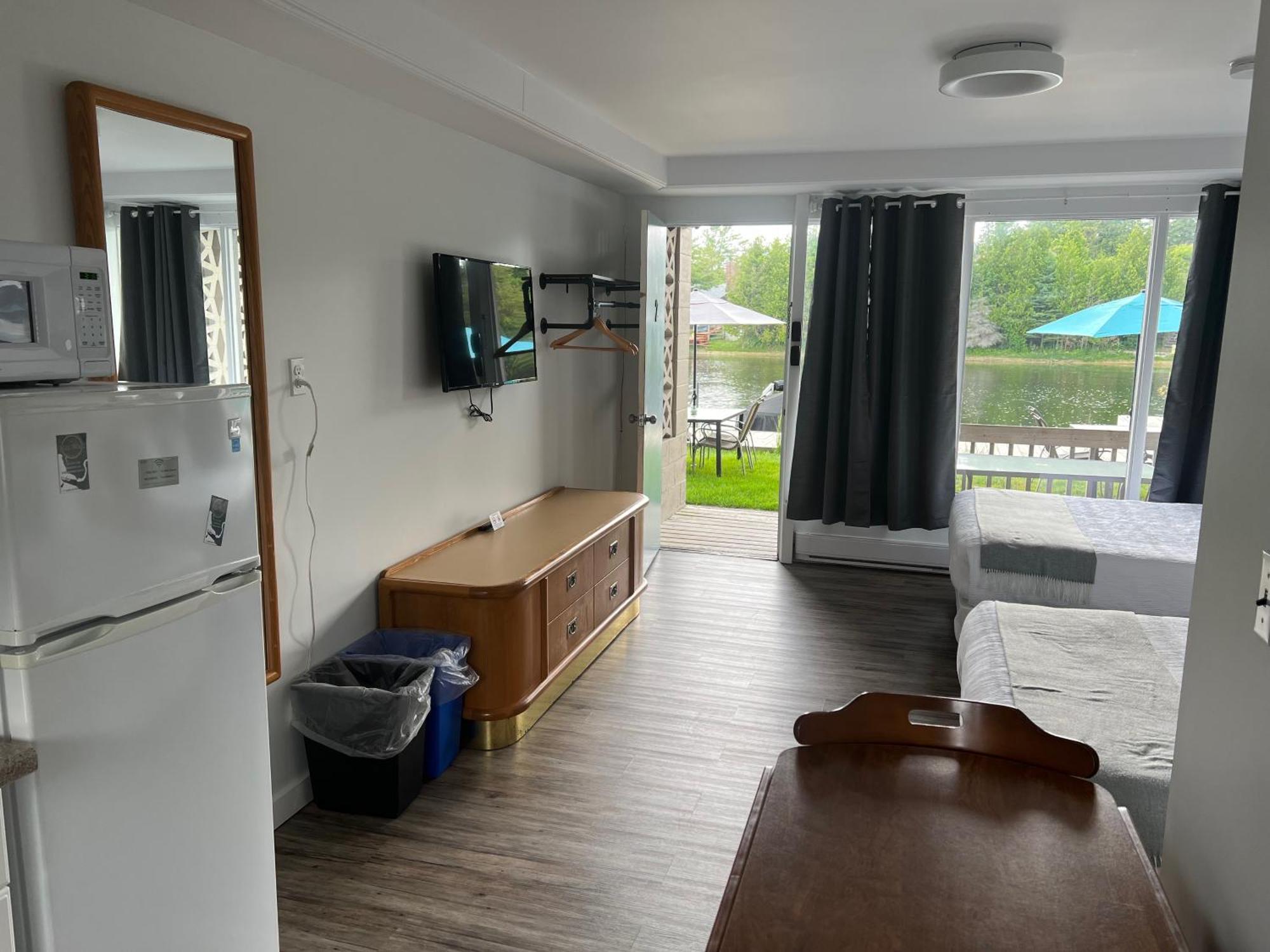 Kit Wat Motel & Marina Сабъл Бийч Екстериор снимка
